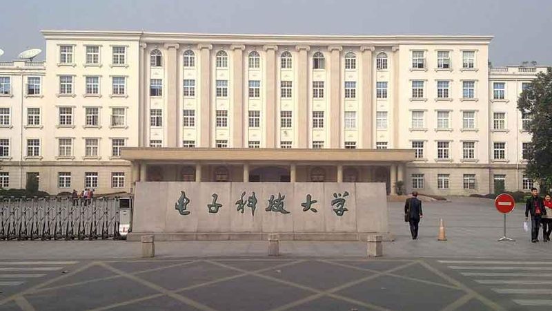 揭秘电子加工定制流程：从设计到成品的秘密之旅