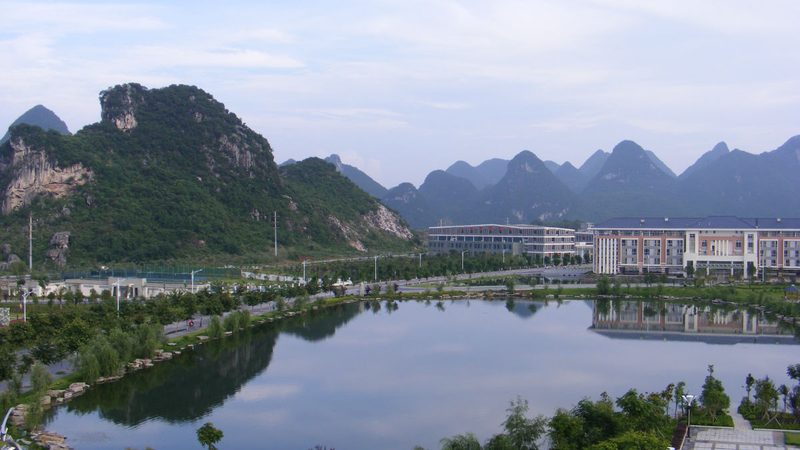 SMT贴片加工：揭秘其成本构成与影响因素