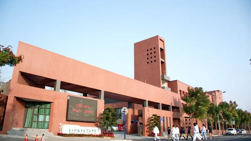 SMT首件检测仪：揭秘其价格背后的技术考量